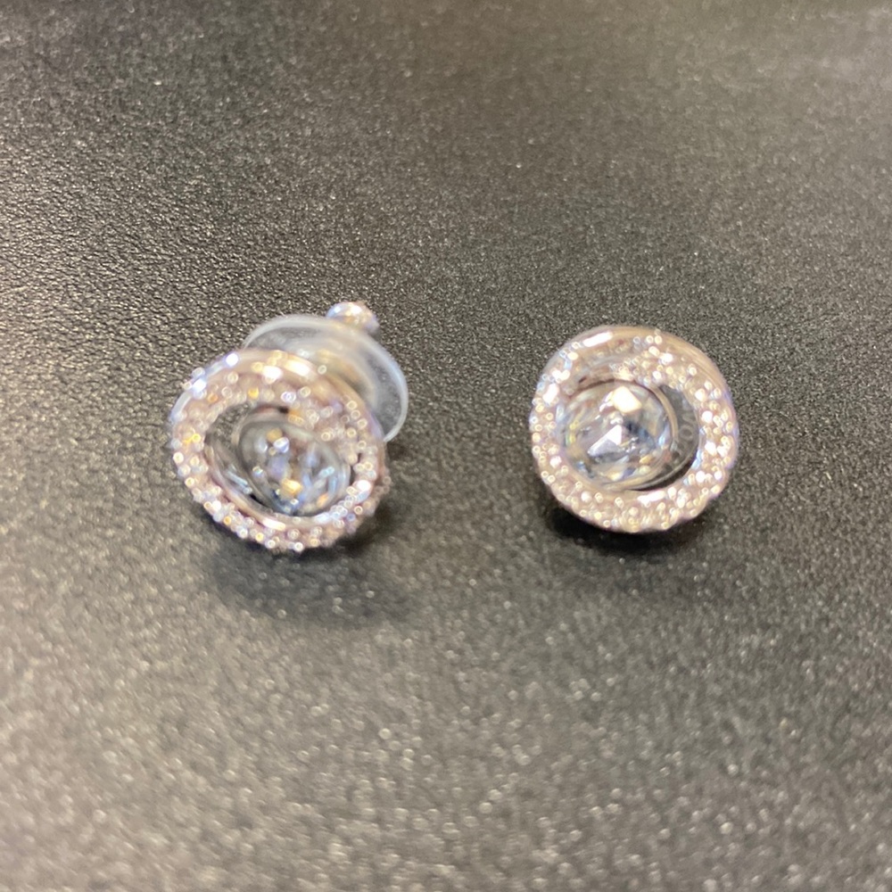 Swarovski earrings never worn.   Box missing.
